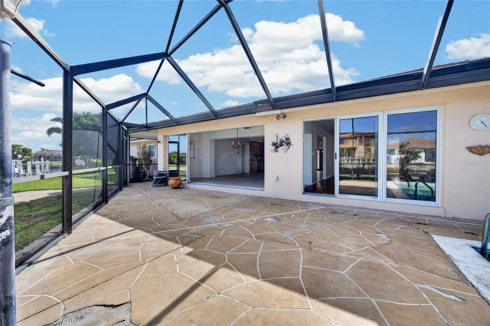 2194 BAYOU RD
