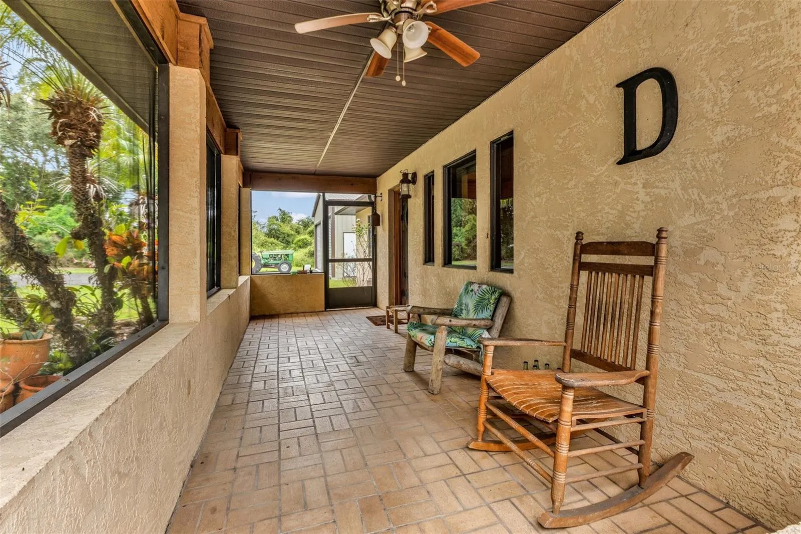 2827 SE CREEKWOOD TER