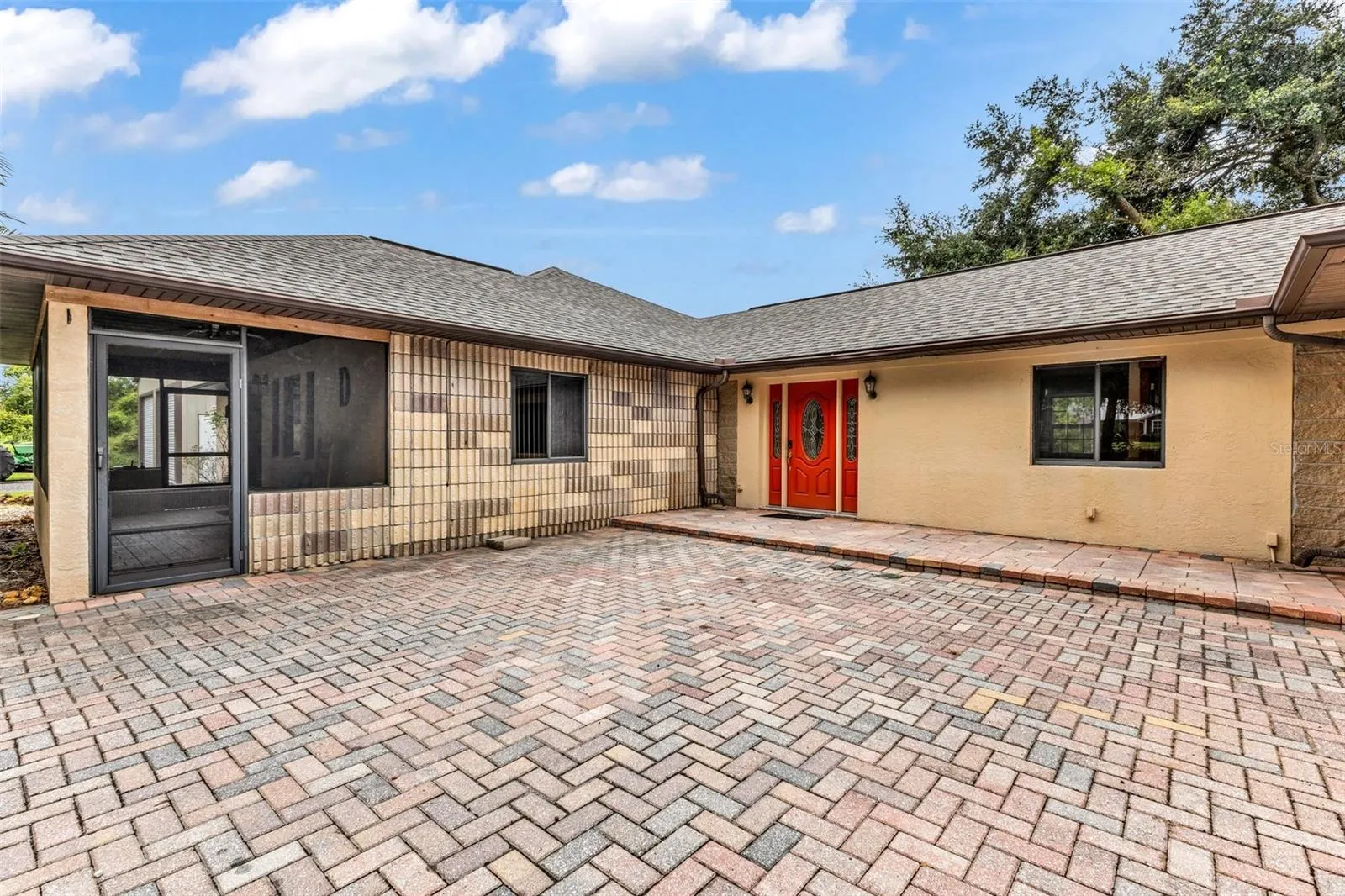 2827 SE CREEKWOOD TER