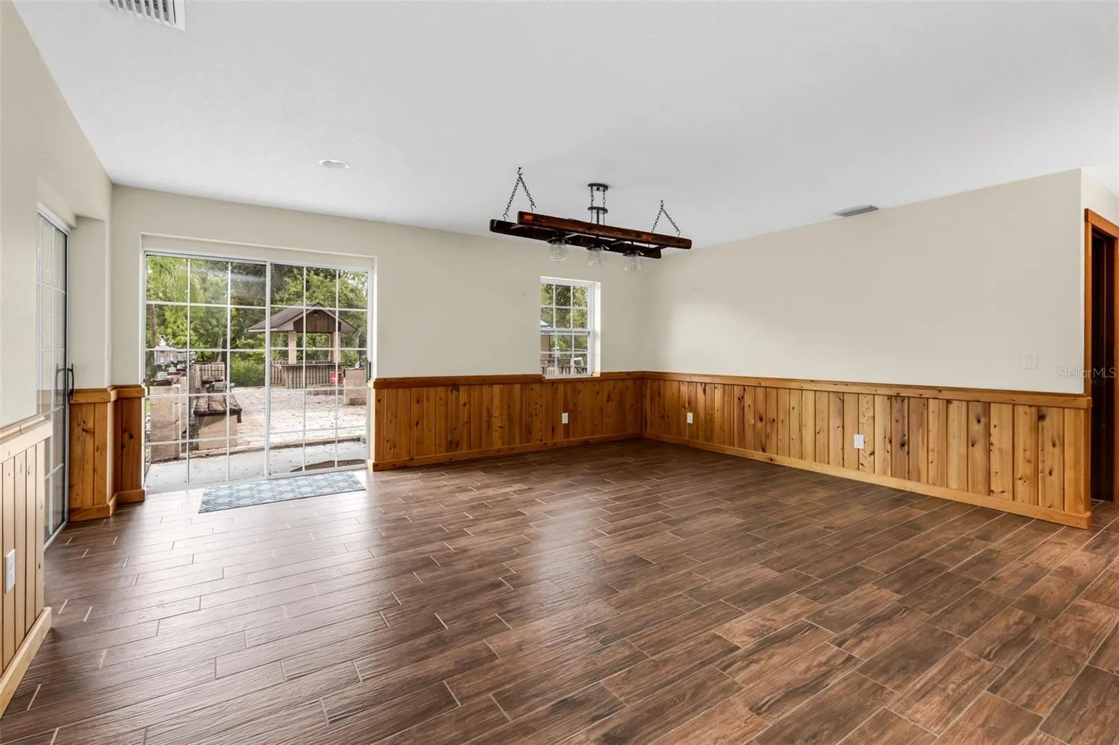 2827 SE CREEKWOOD TER