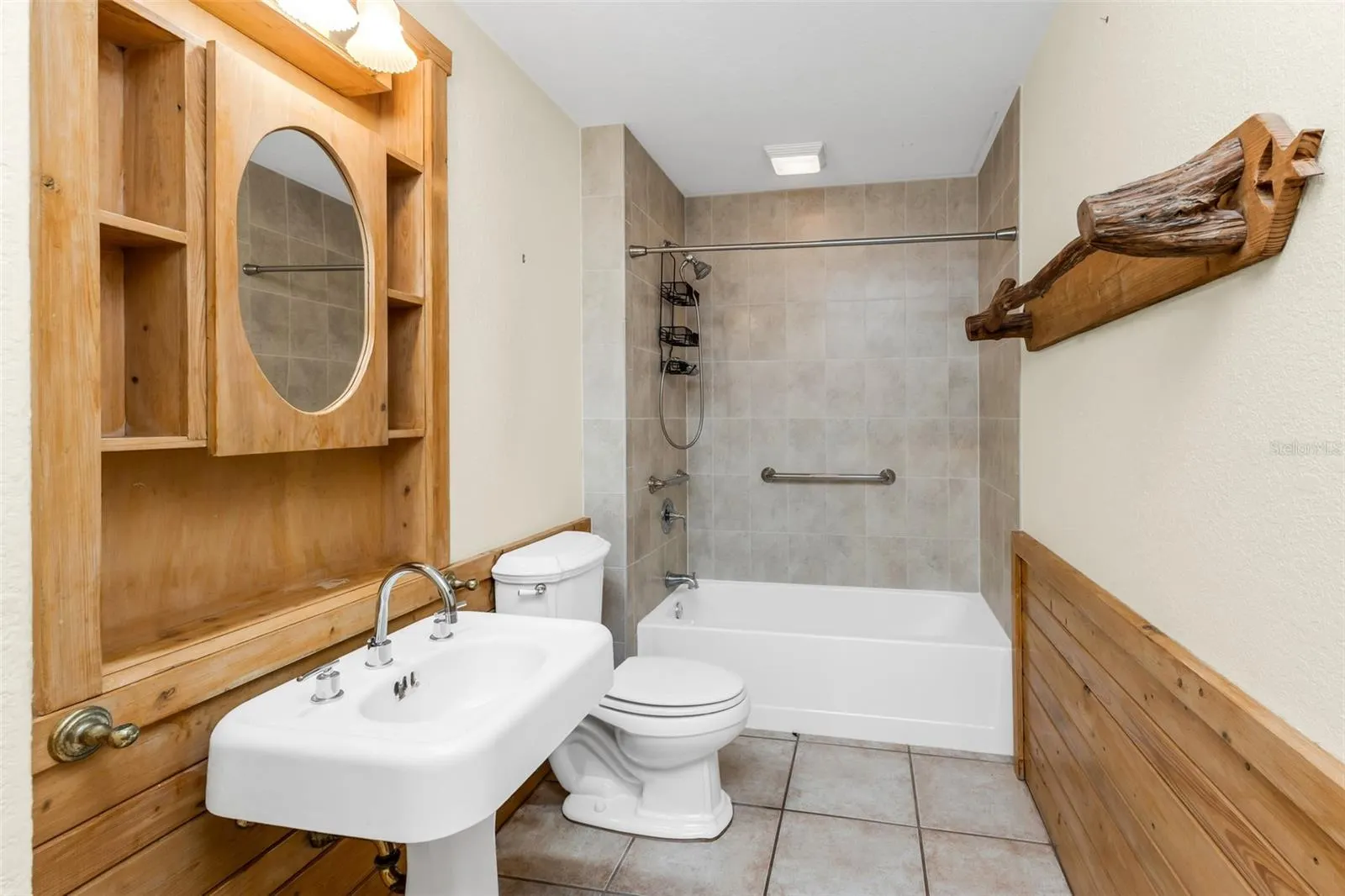 2827 SE CREEKWOOD TER