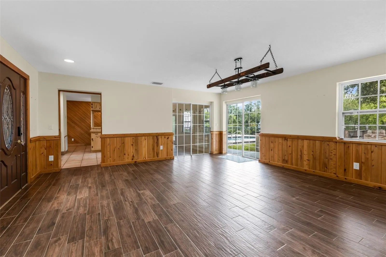 2827 SE CREEKWOOD TER
