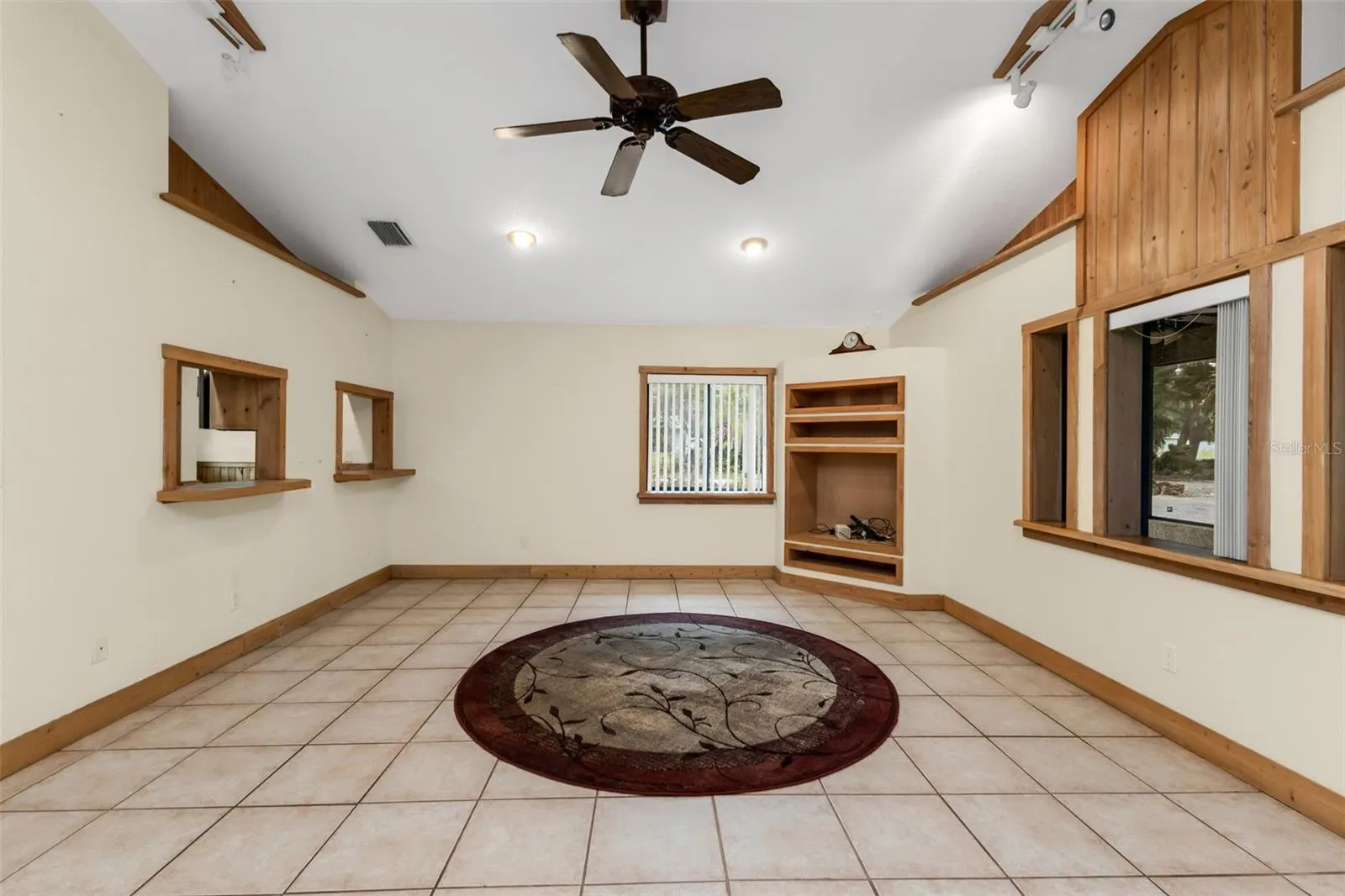 2827 SE CREEKWOOD TER