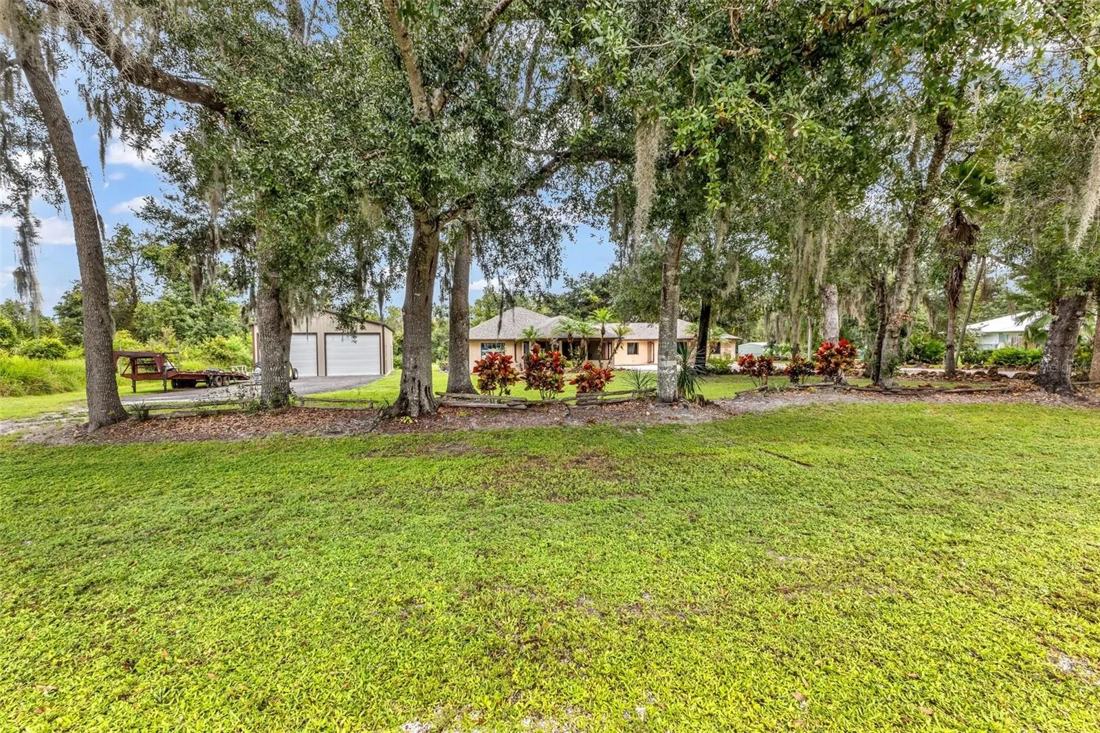 2827 SE CREEKWOOD TER