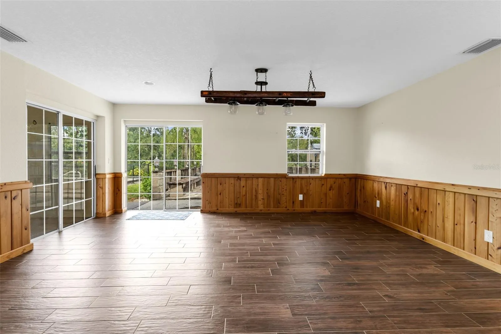 2827 SE CREEKWOOD TER
