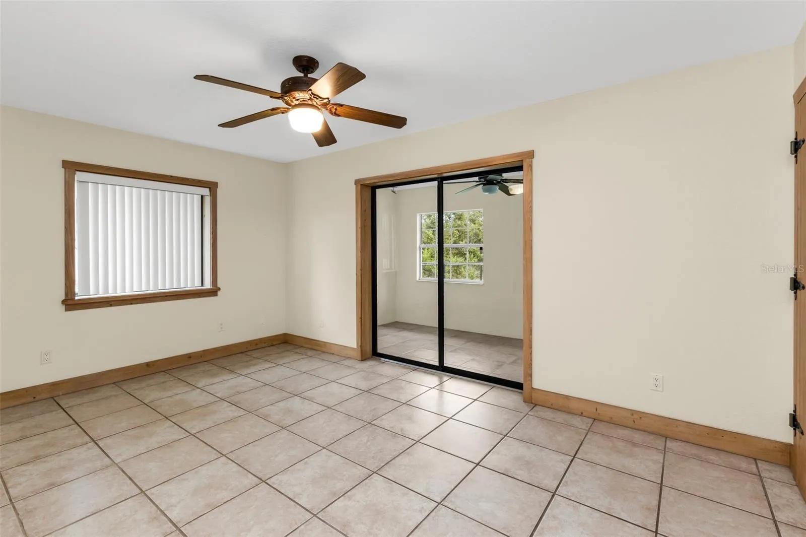2827 SE CREEKWOOD TER