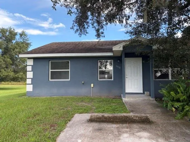 1938 SE CHERRY DR