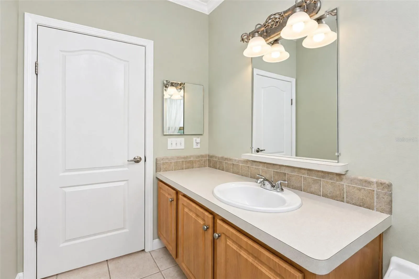 4191 PELICAN POINTE DR