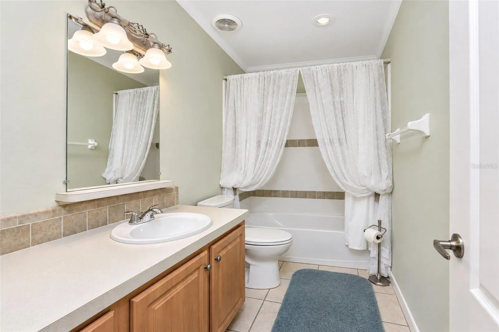 4191 PELICAN POINTE DR