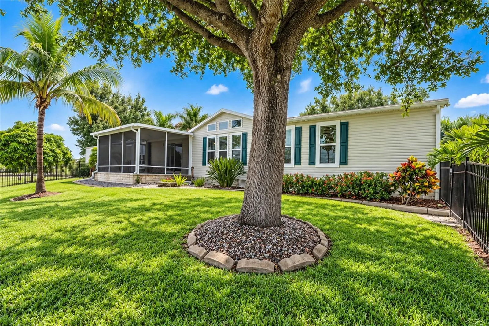 4191 PELICAN POINTE DR