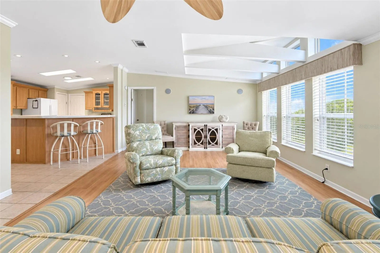 4191 PELICAN POINTE DR