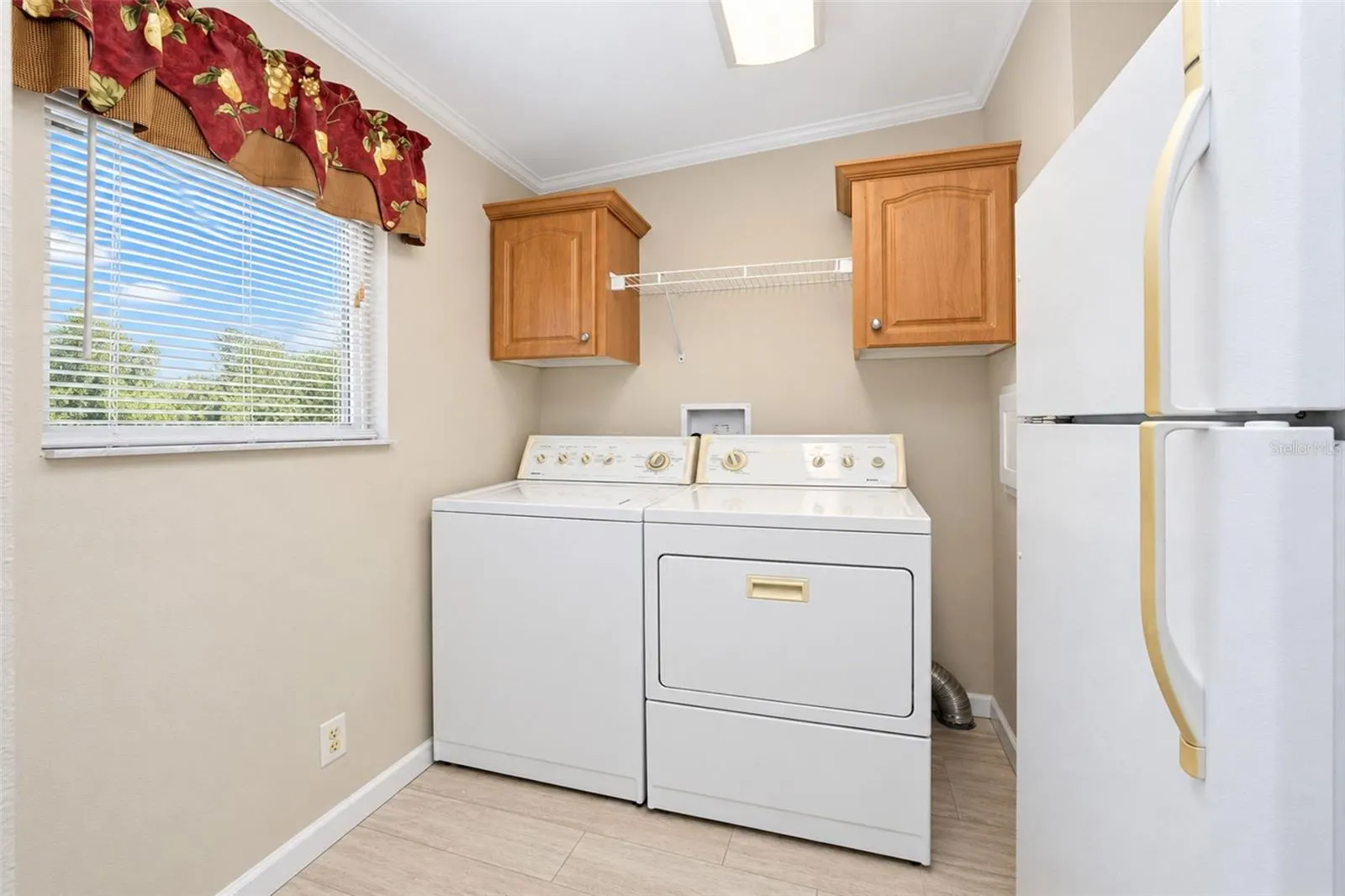 4191 PELICAN POINTE DR