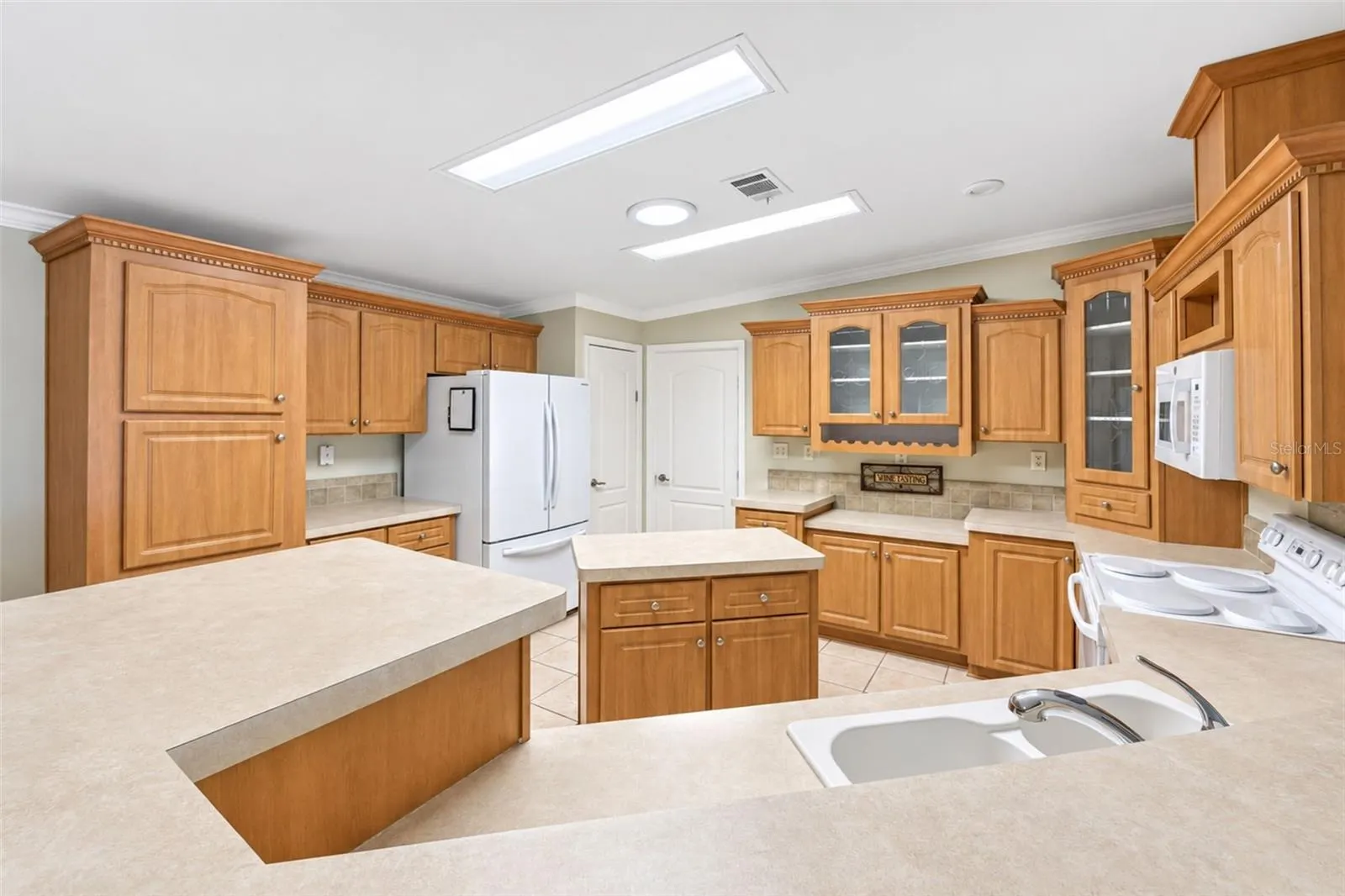 4191 PELICAN POINTE DR
