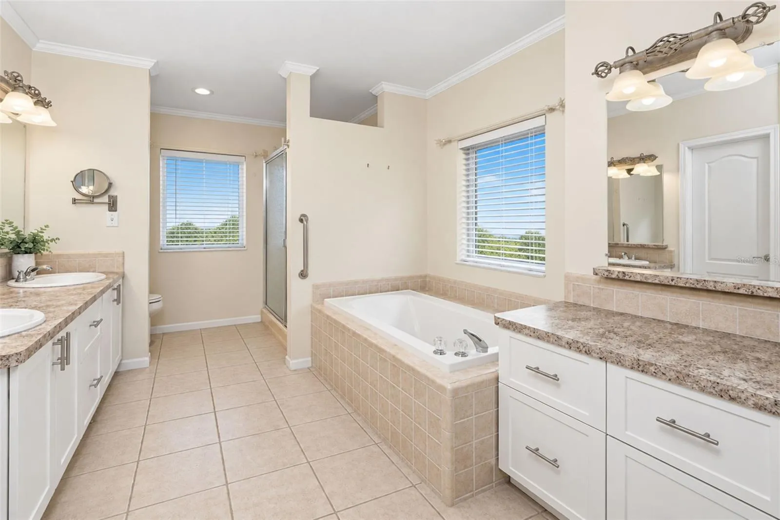 4191 PELICAN POINTE DR