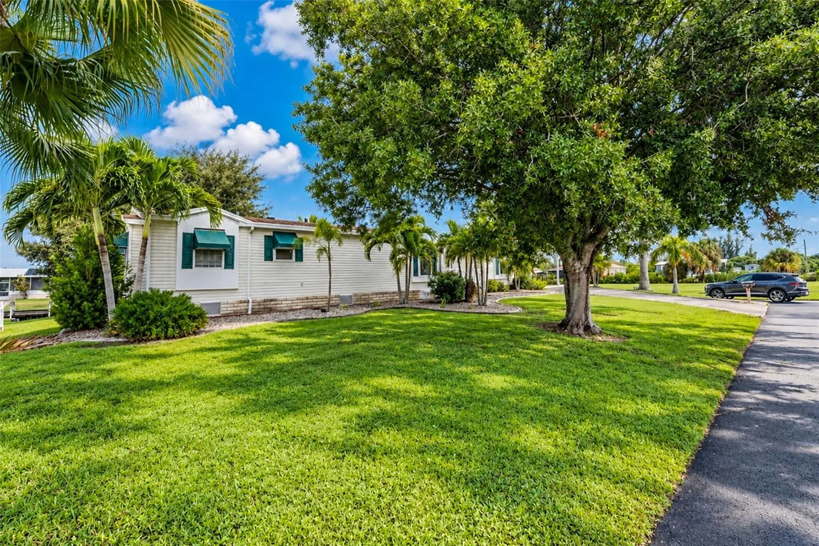 4191 PELICAN POINTE DR