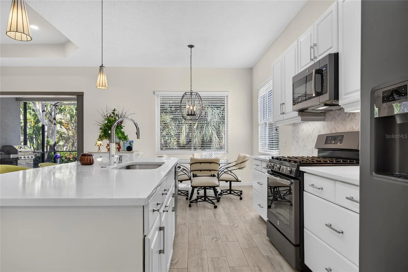 3803 WOODCLIFF LAKE TER