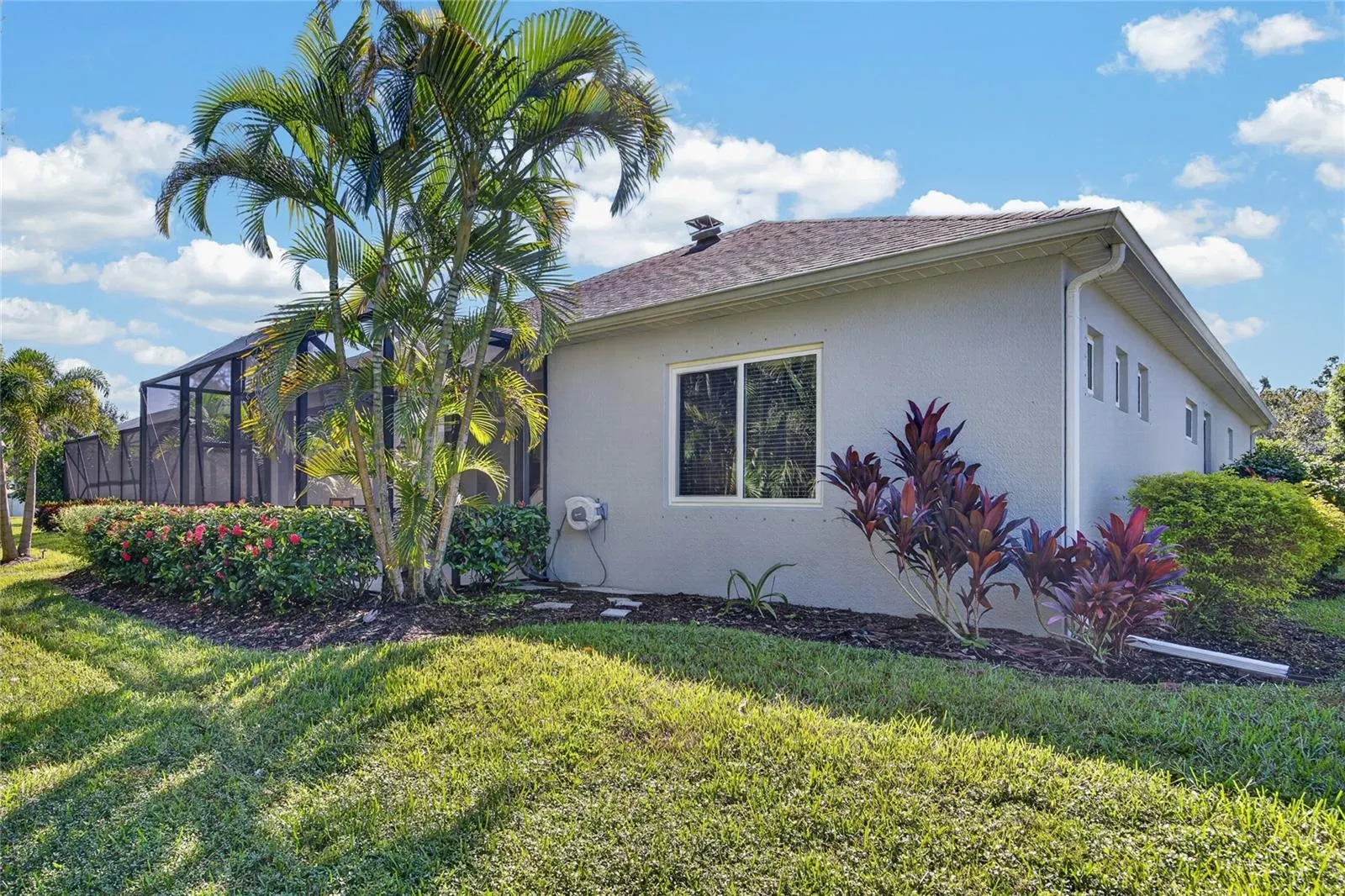 3803 WOODCLIFF LAKE TER