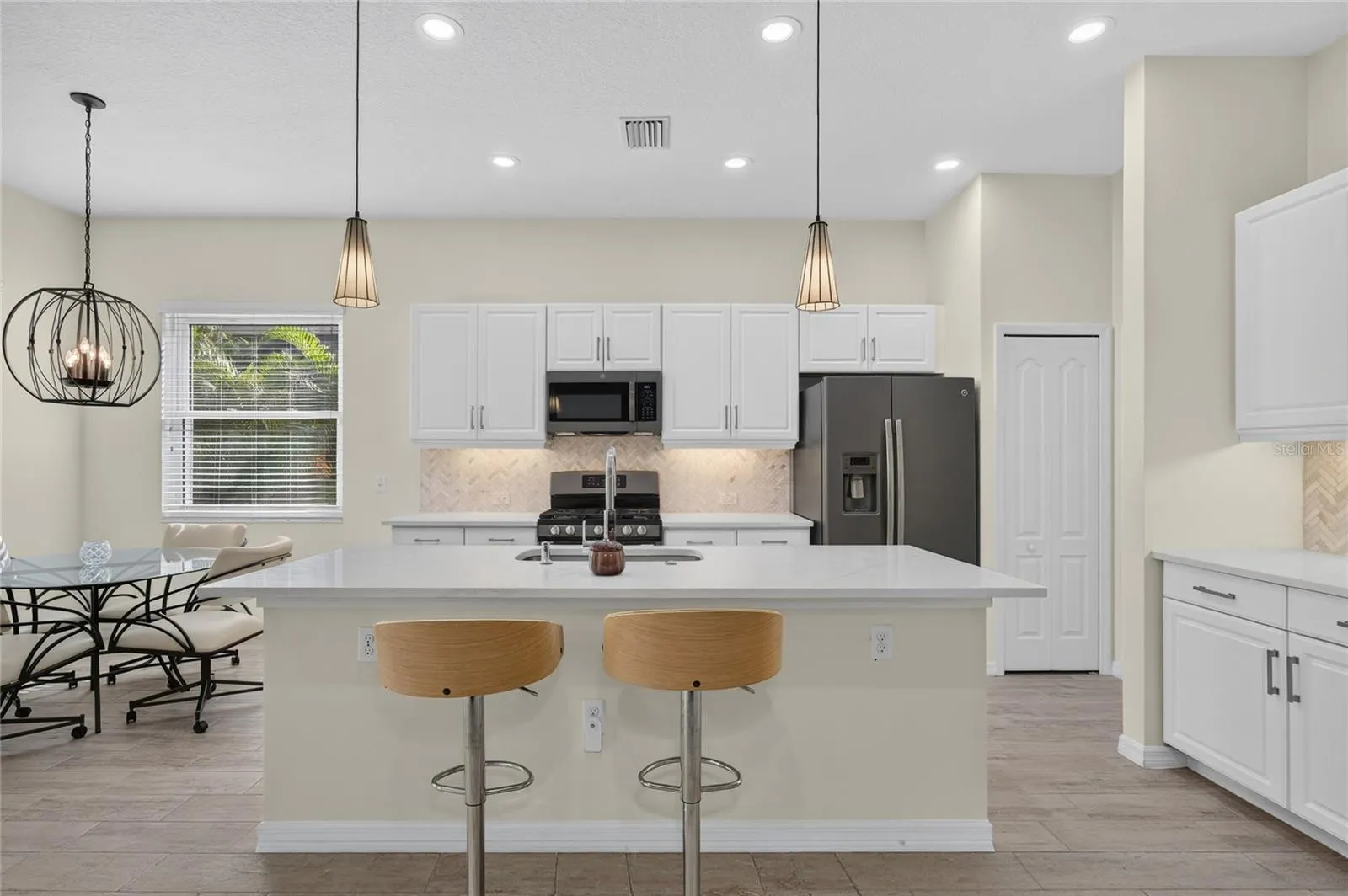 3803 WOODCLIFF LAKE TER
