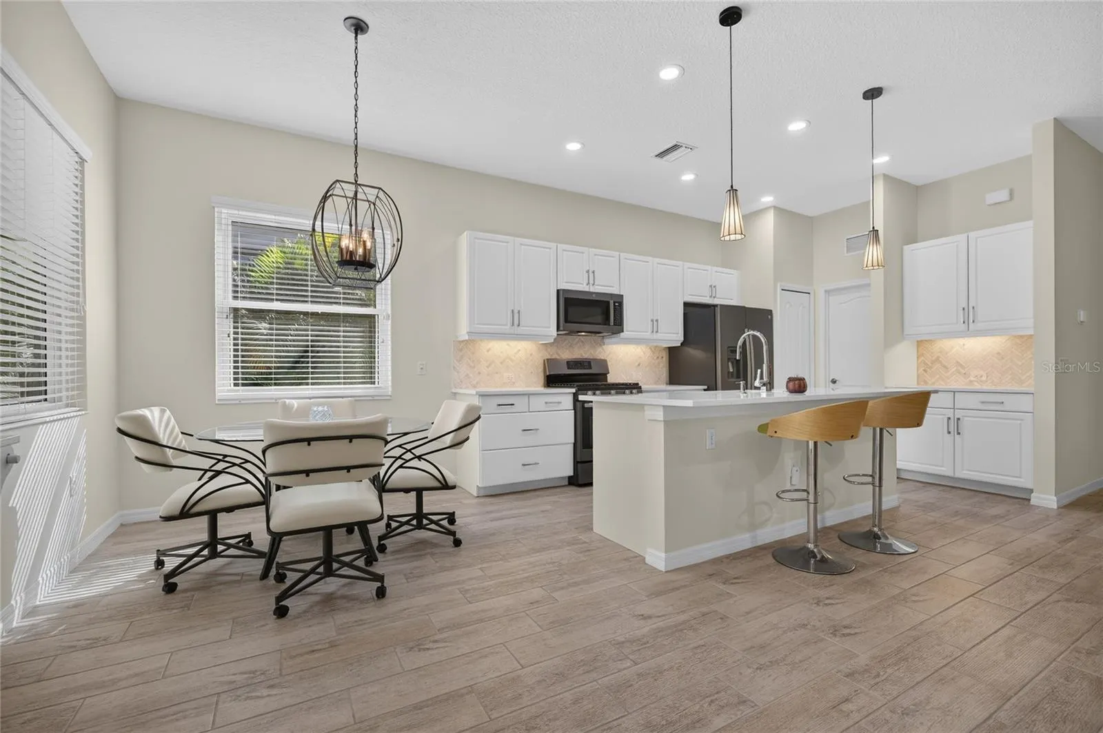 3803 WOODCLIFF LAKE TER