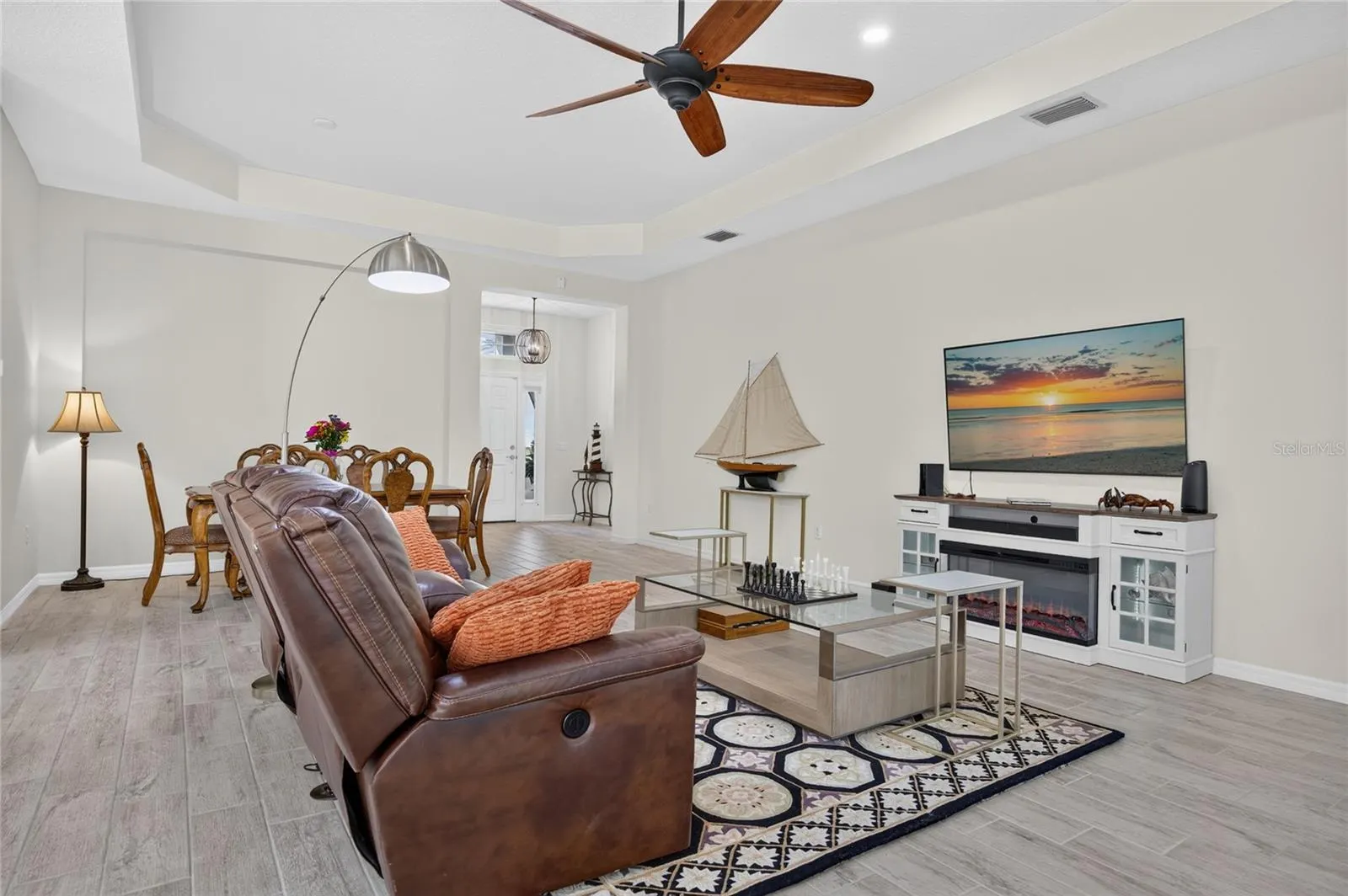 3803 WOODCLIFF LAKE TER