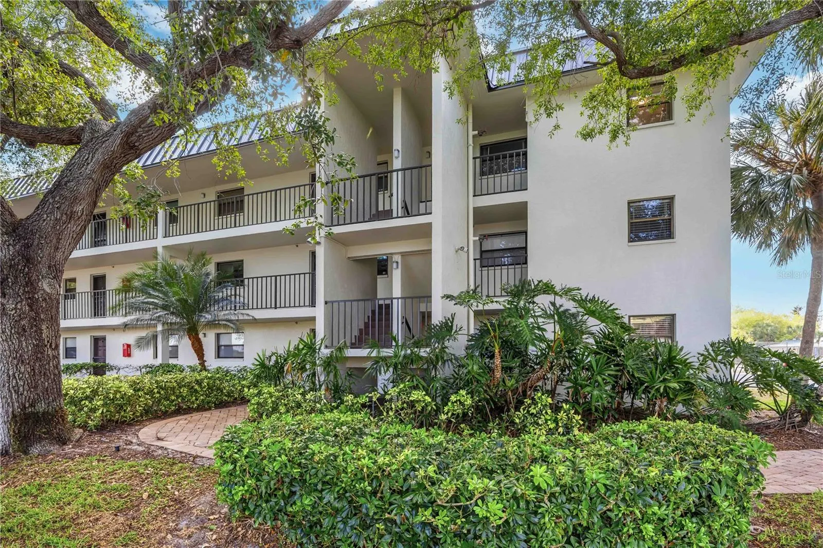 104 CAPRI ISLES BLVD #301 #301