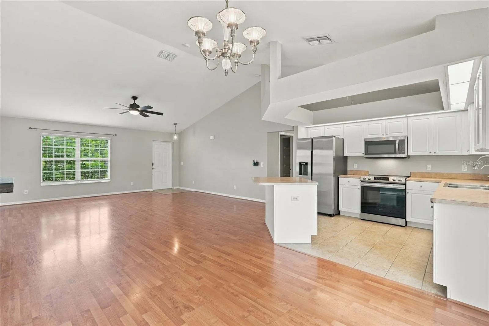 304 NE 20TH TER