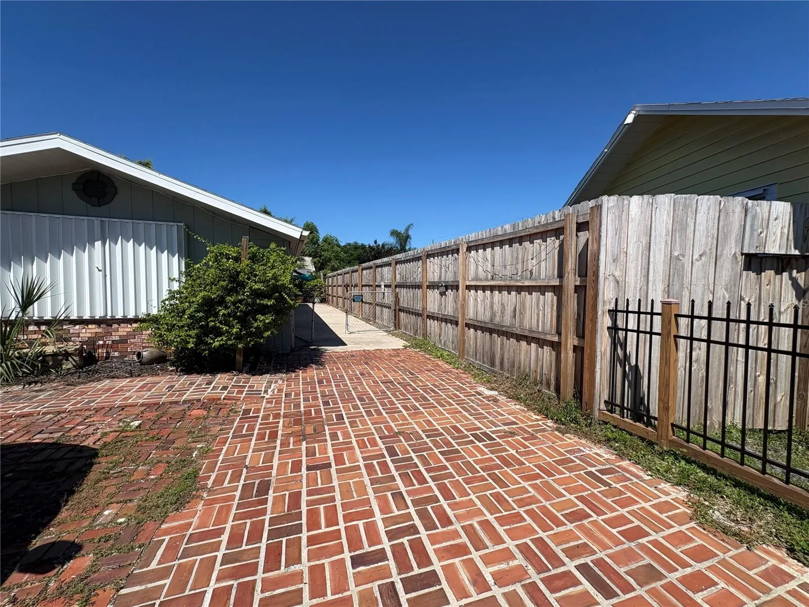 108 SUNRISE DR