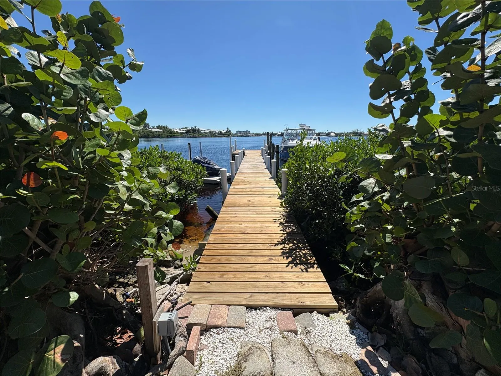 108 SUNRISE DR