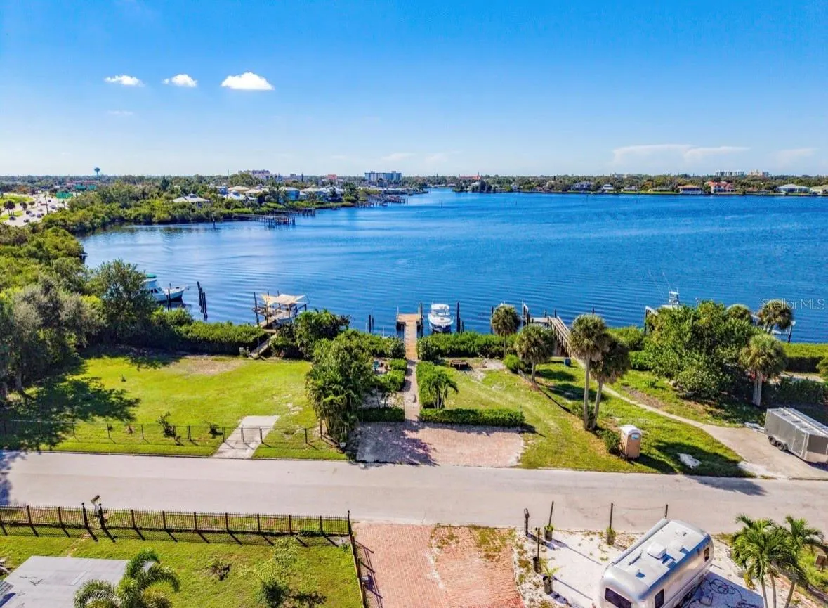 108 SUNRISE DR