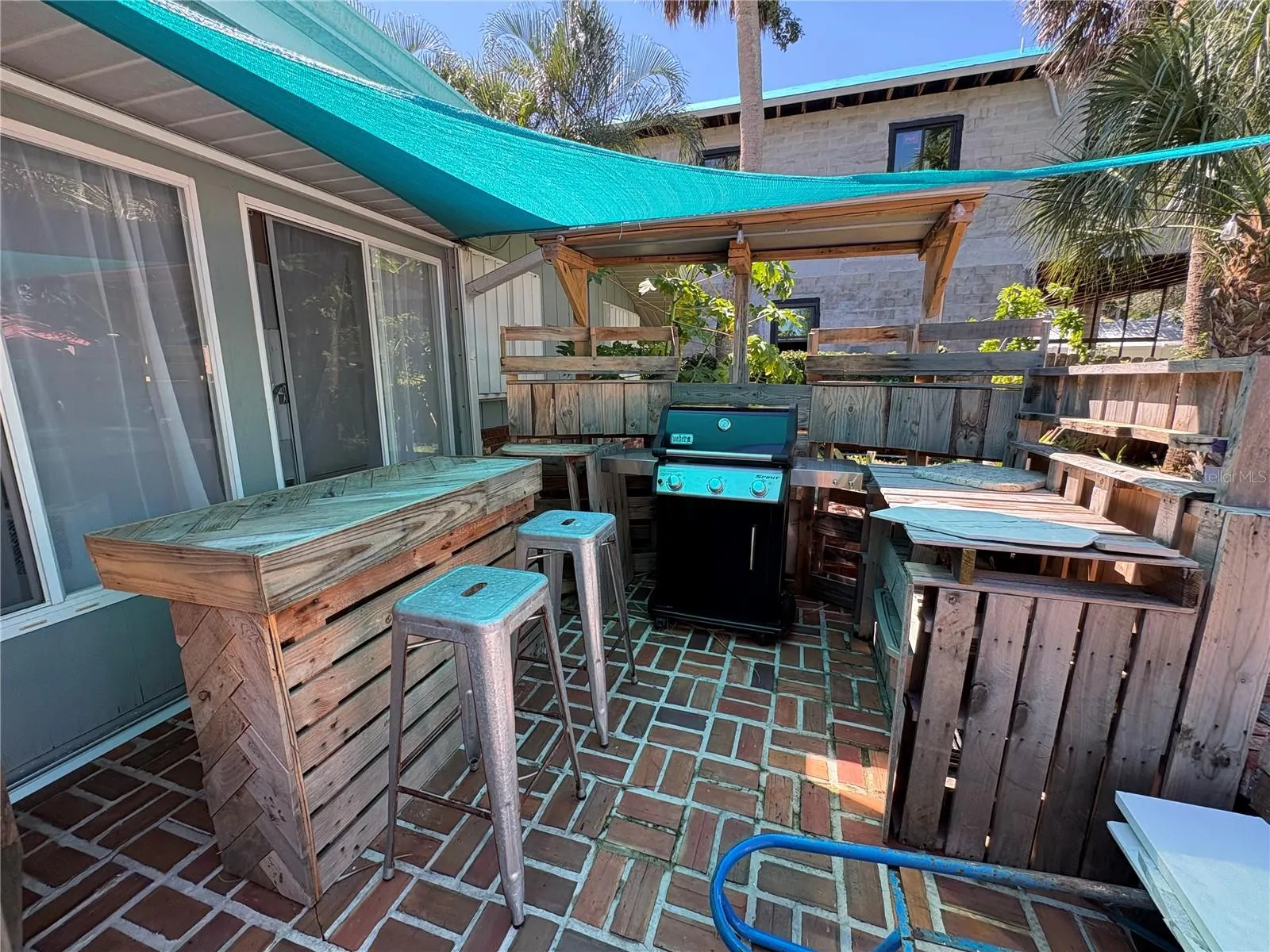 108 SUNRISE DR
