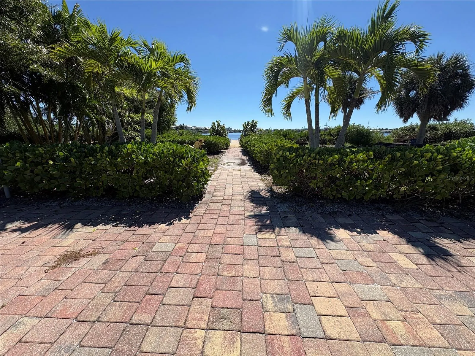 108 SUNRISE DR