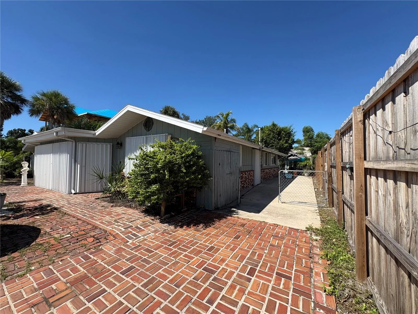 108 SUNRISE DR