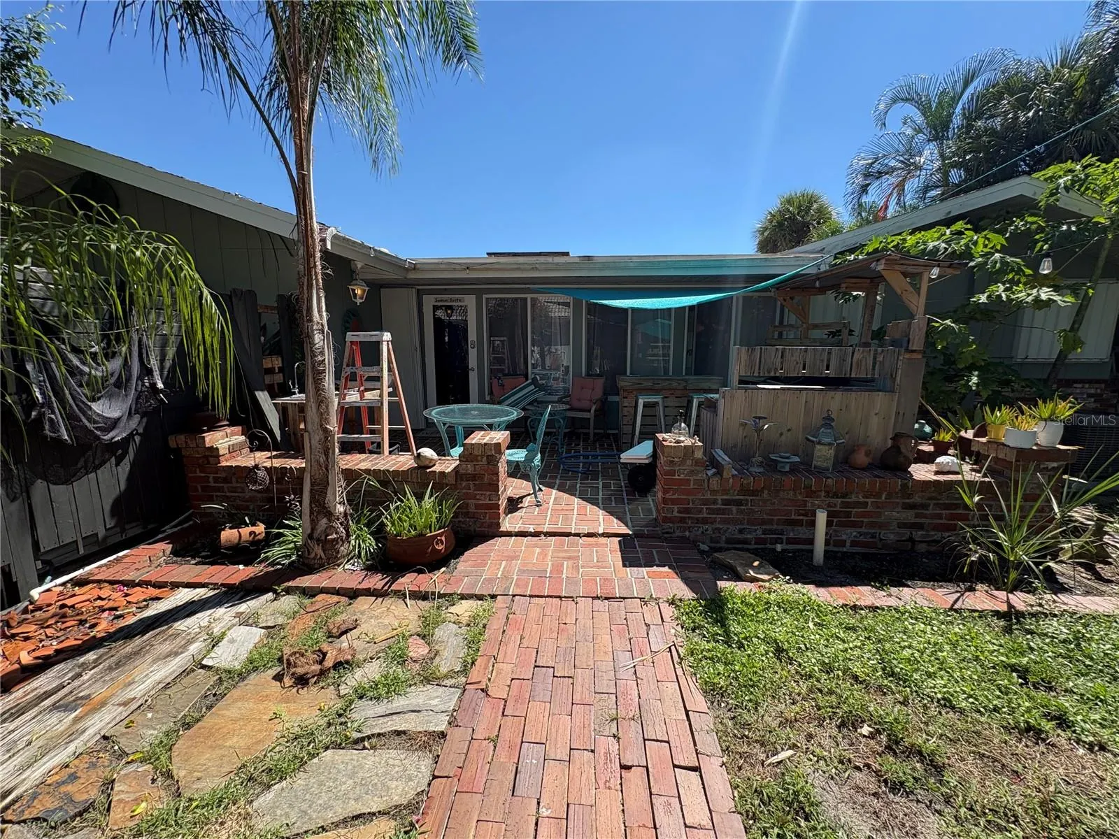 108 SUNRISE DR