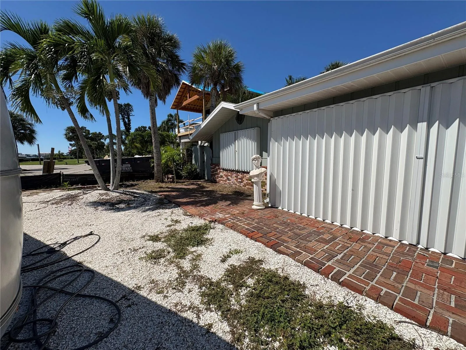 108 SUNRISE DR
