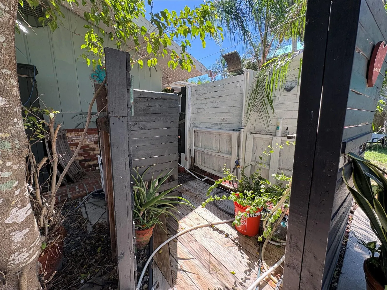 108 SUNRISE DR