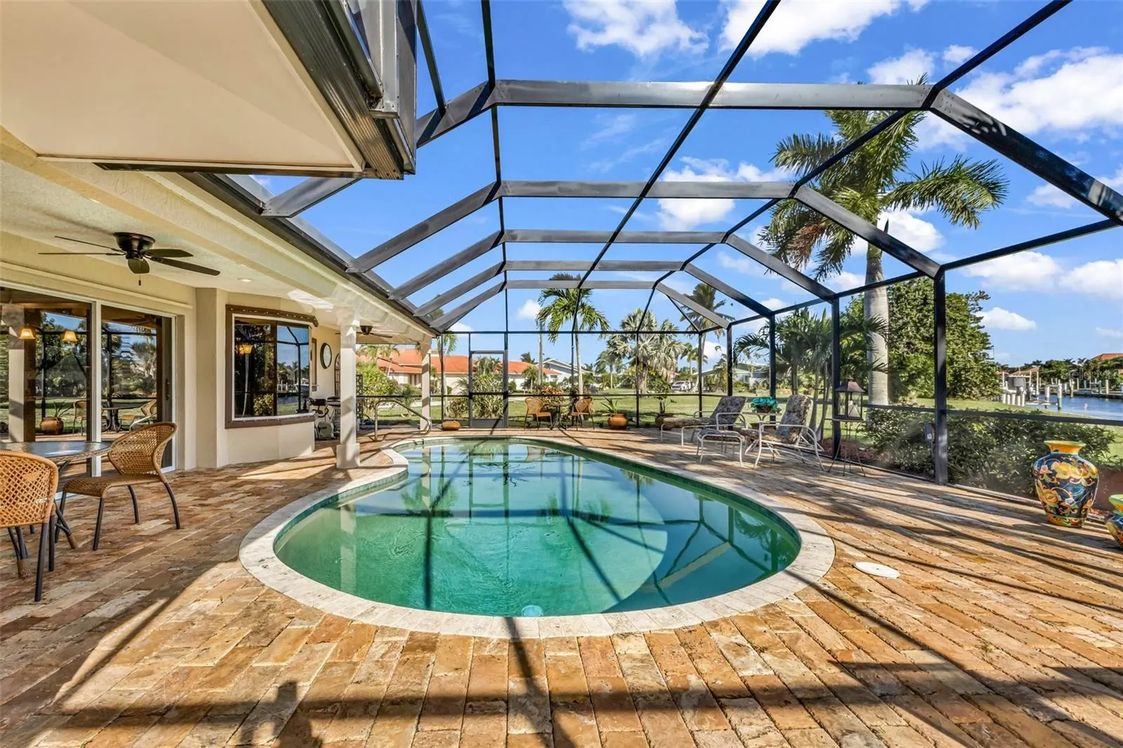 84 OCEAN DR