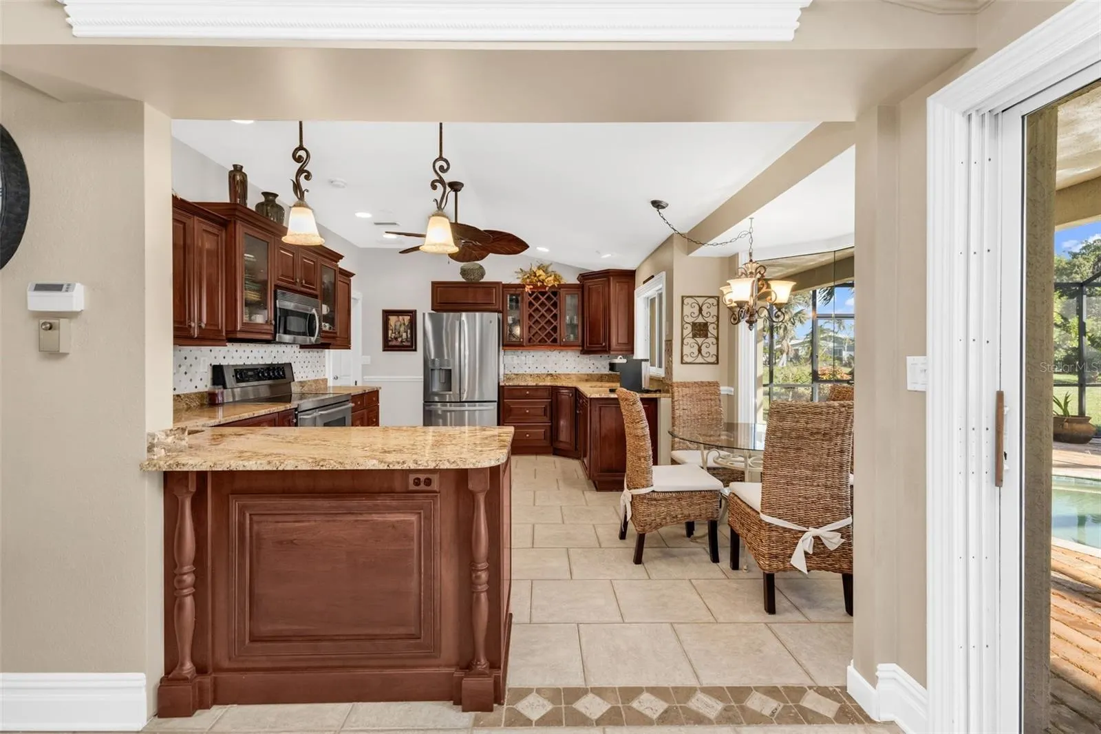 84 OCEAN DR