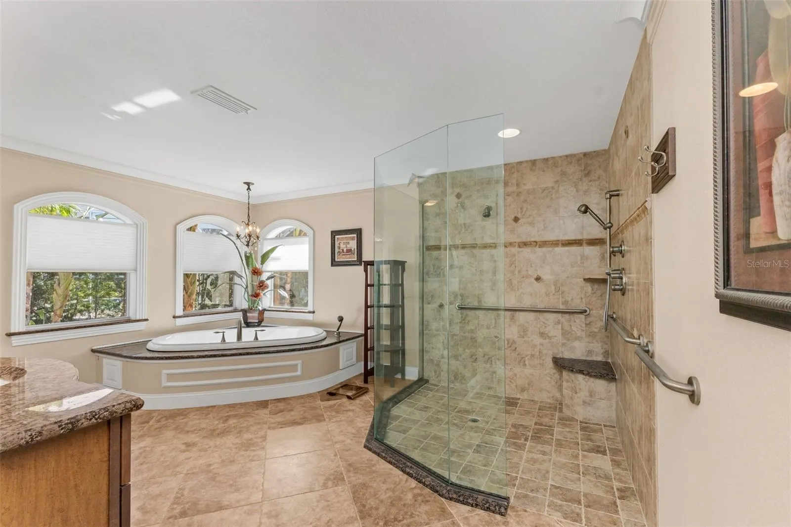 84 OCEAN DR