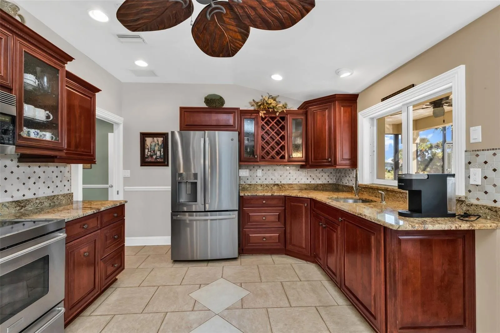 84 OCEAN DR