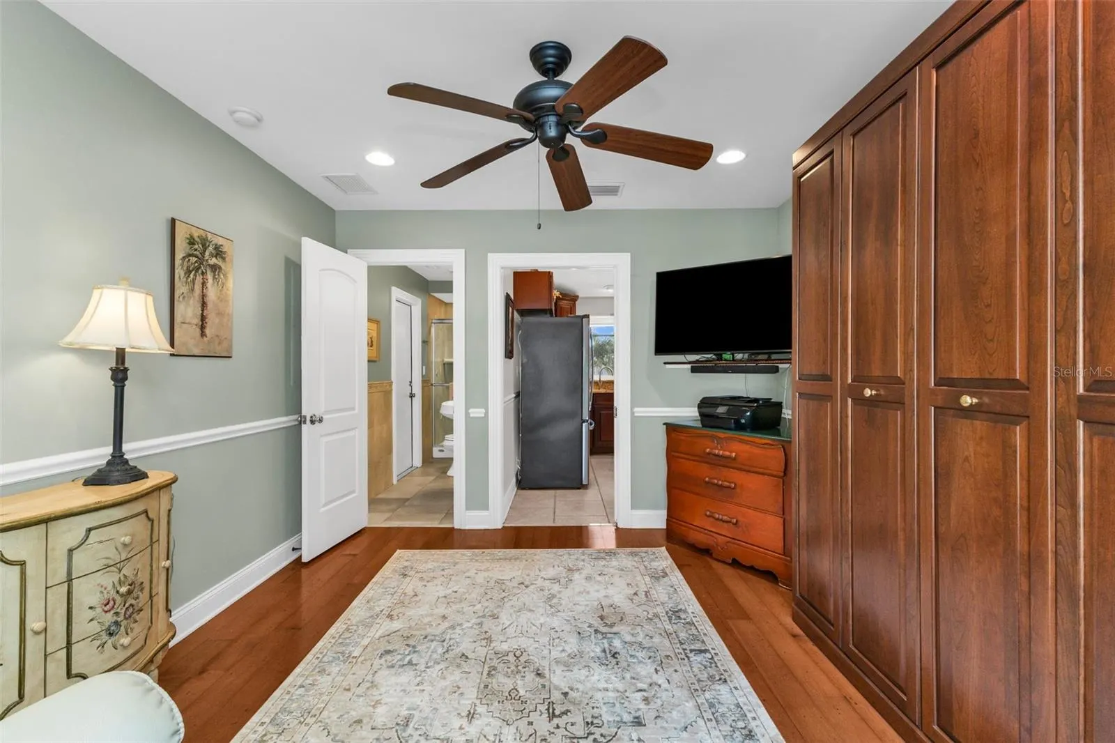 84 OCEAN DR