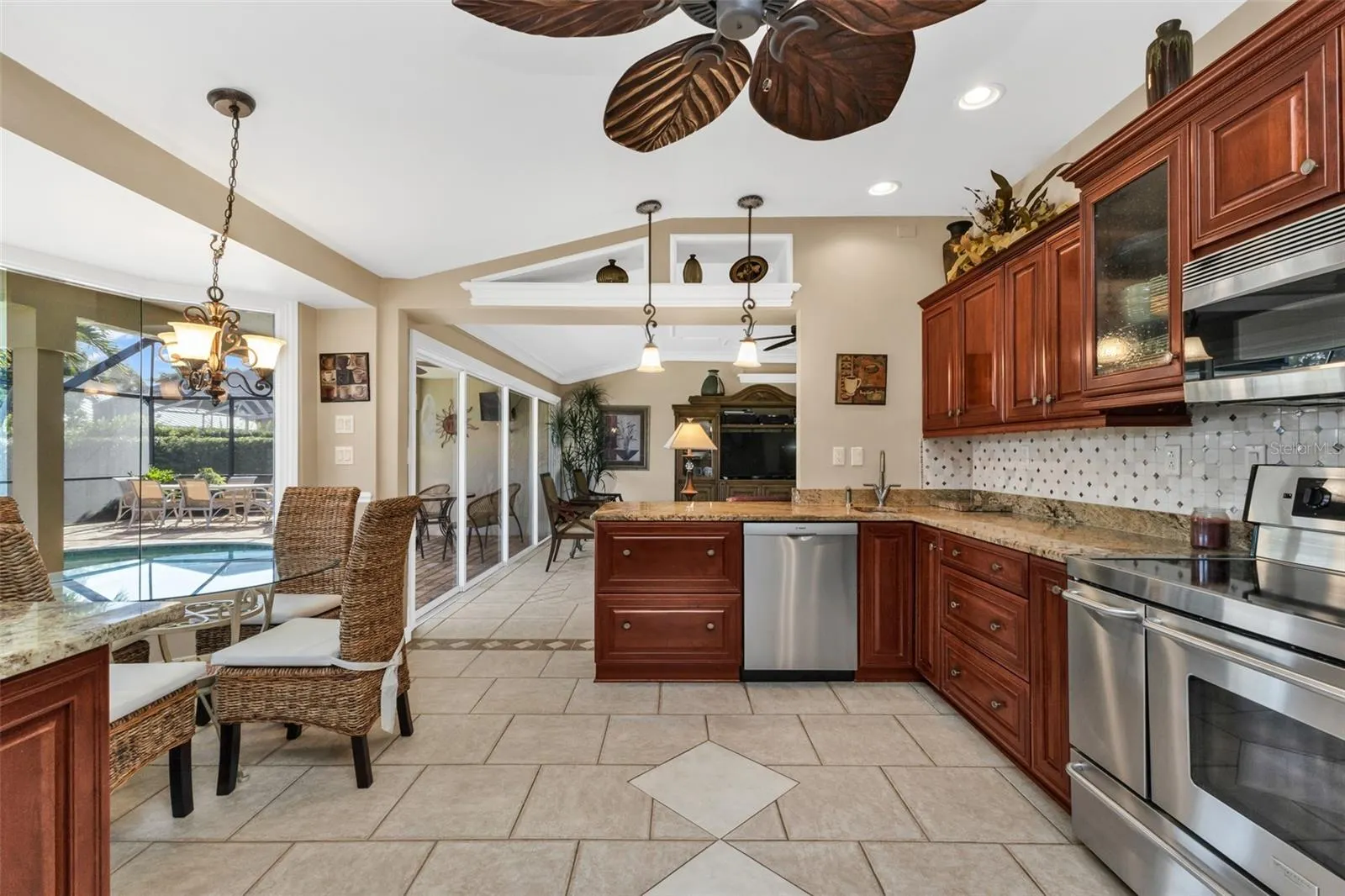 84 OCEAN DR