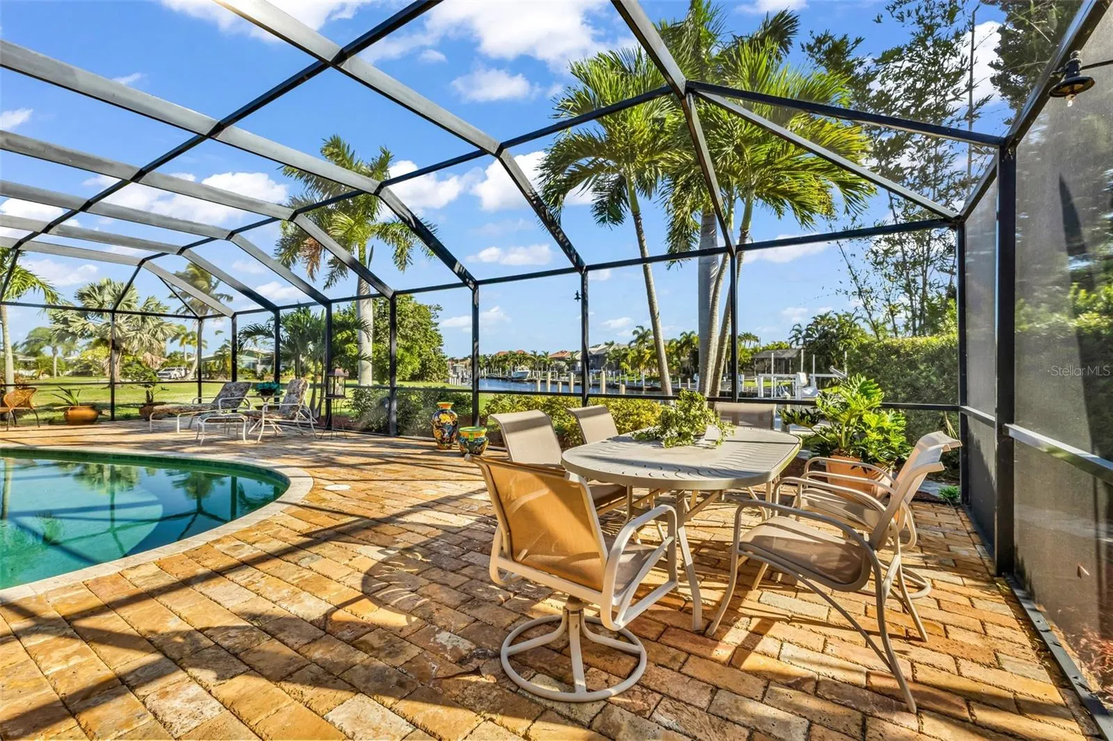84 OCEAN DR