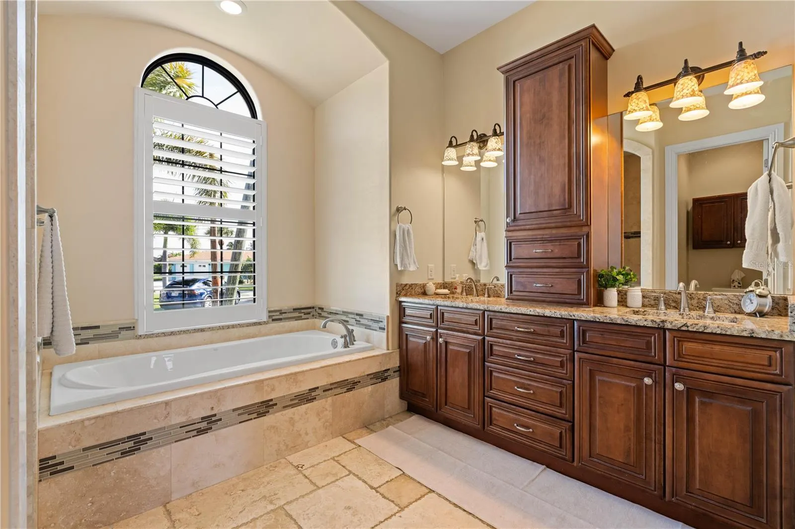361 DELIDO CT