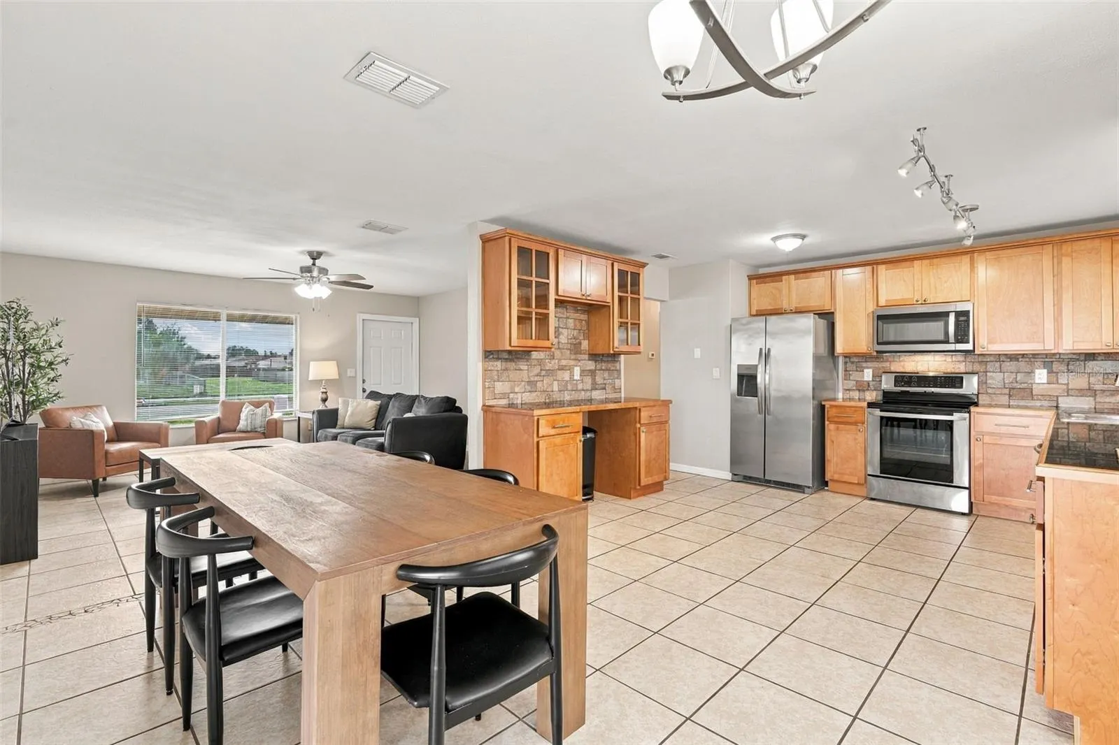 2555 PAN AMERICAN BLVD