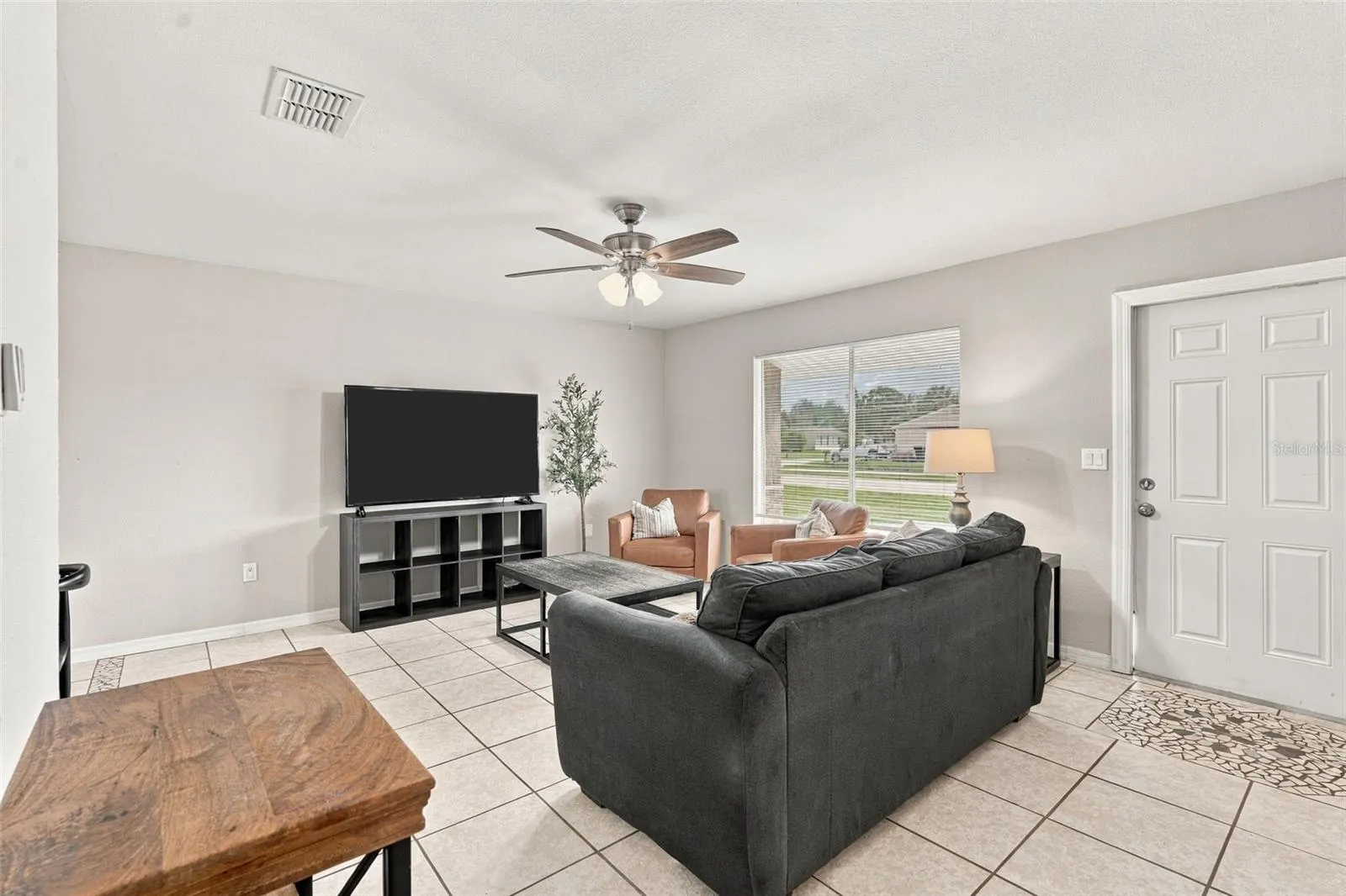 2555 PAN AMERICAN BLVD