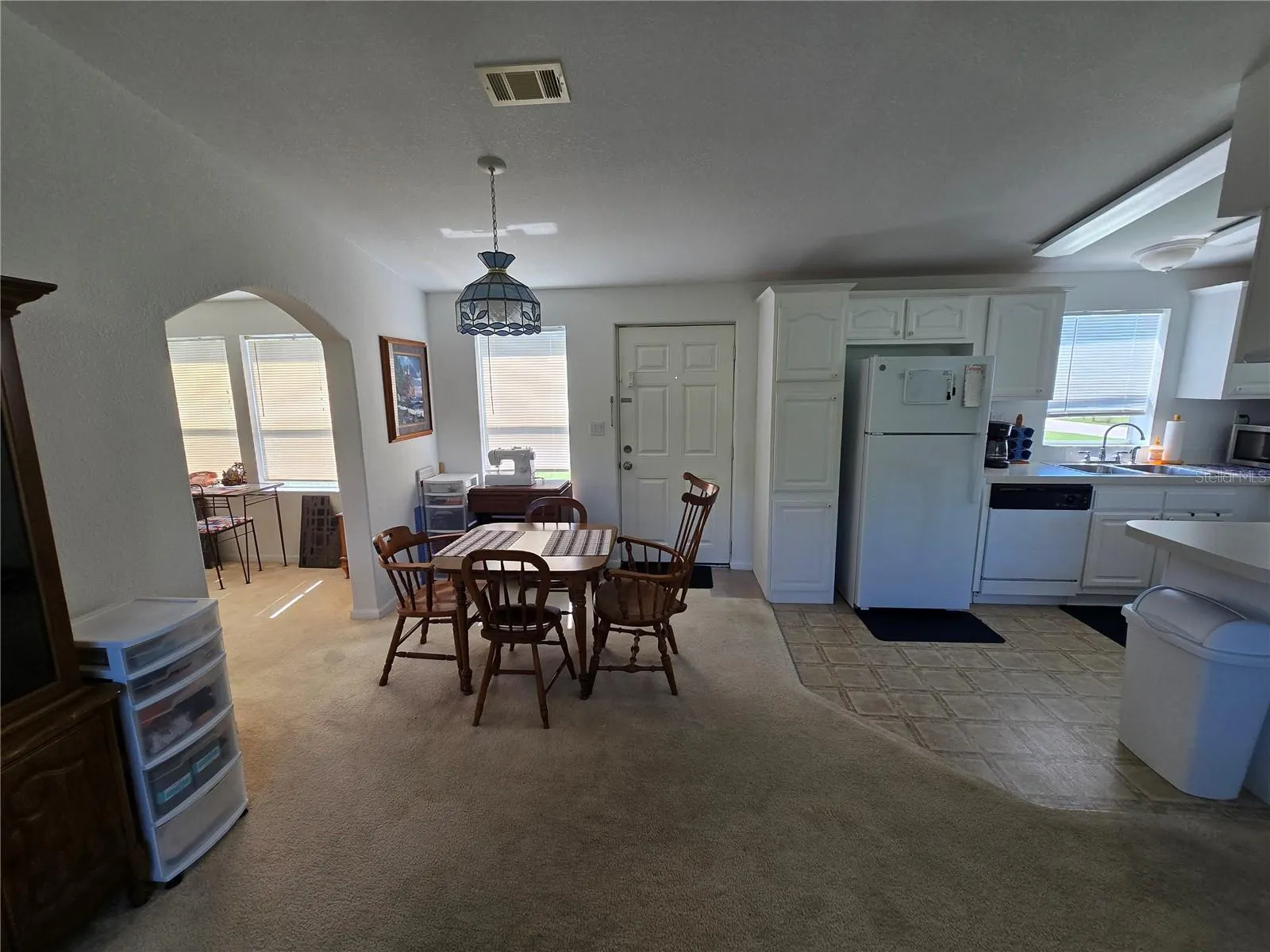 1125 MARLIN DR