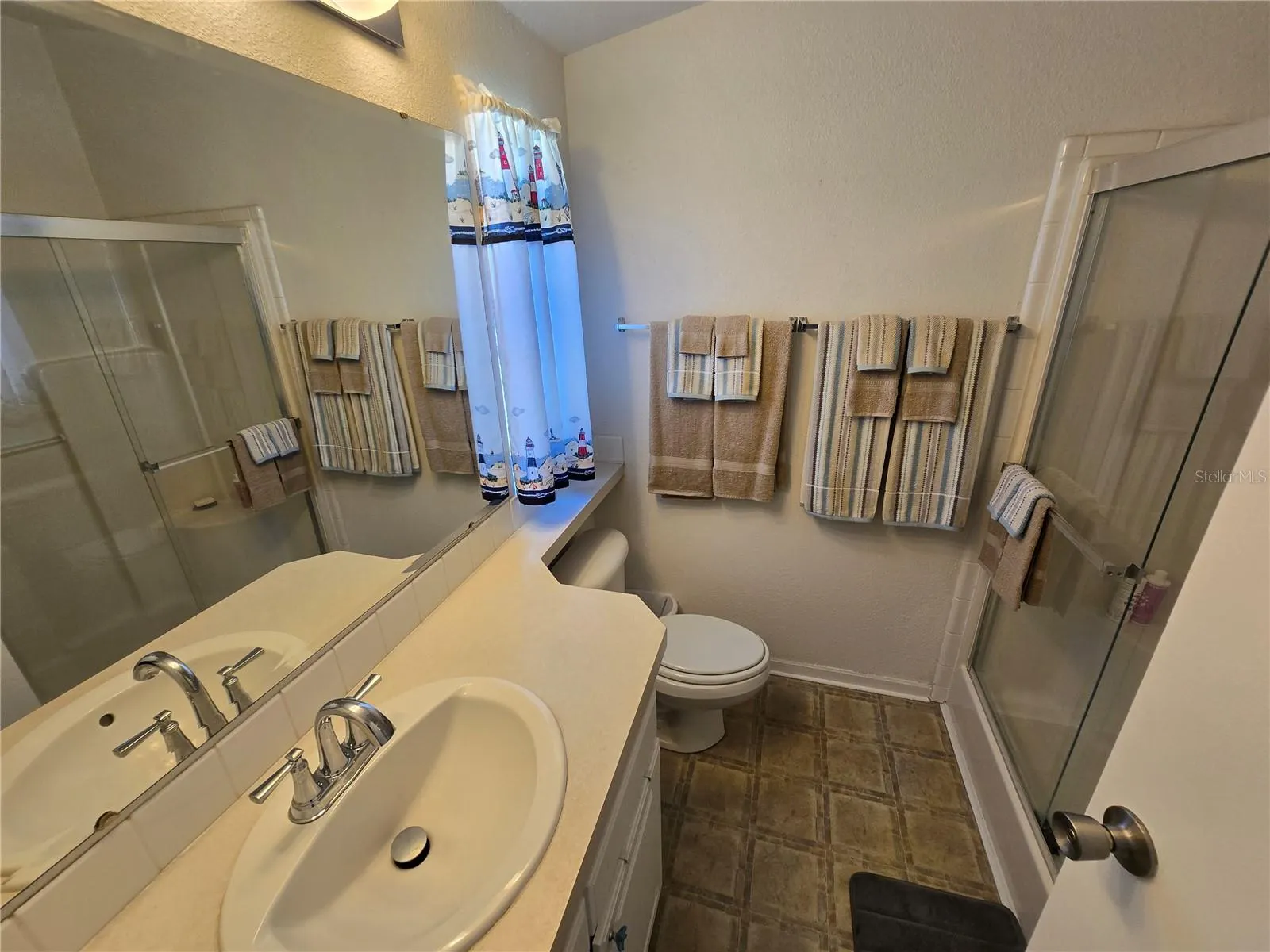 1125 MARLIN DR