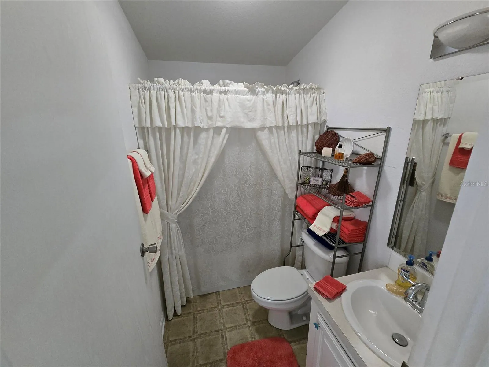 1125 MARLIN DR