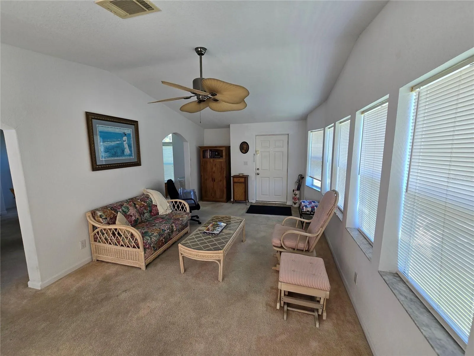 1125 MARLIN DR