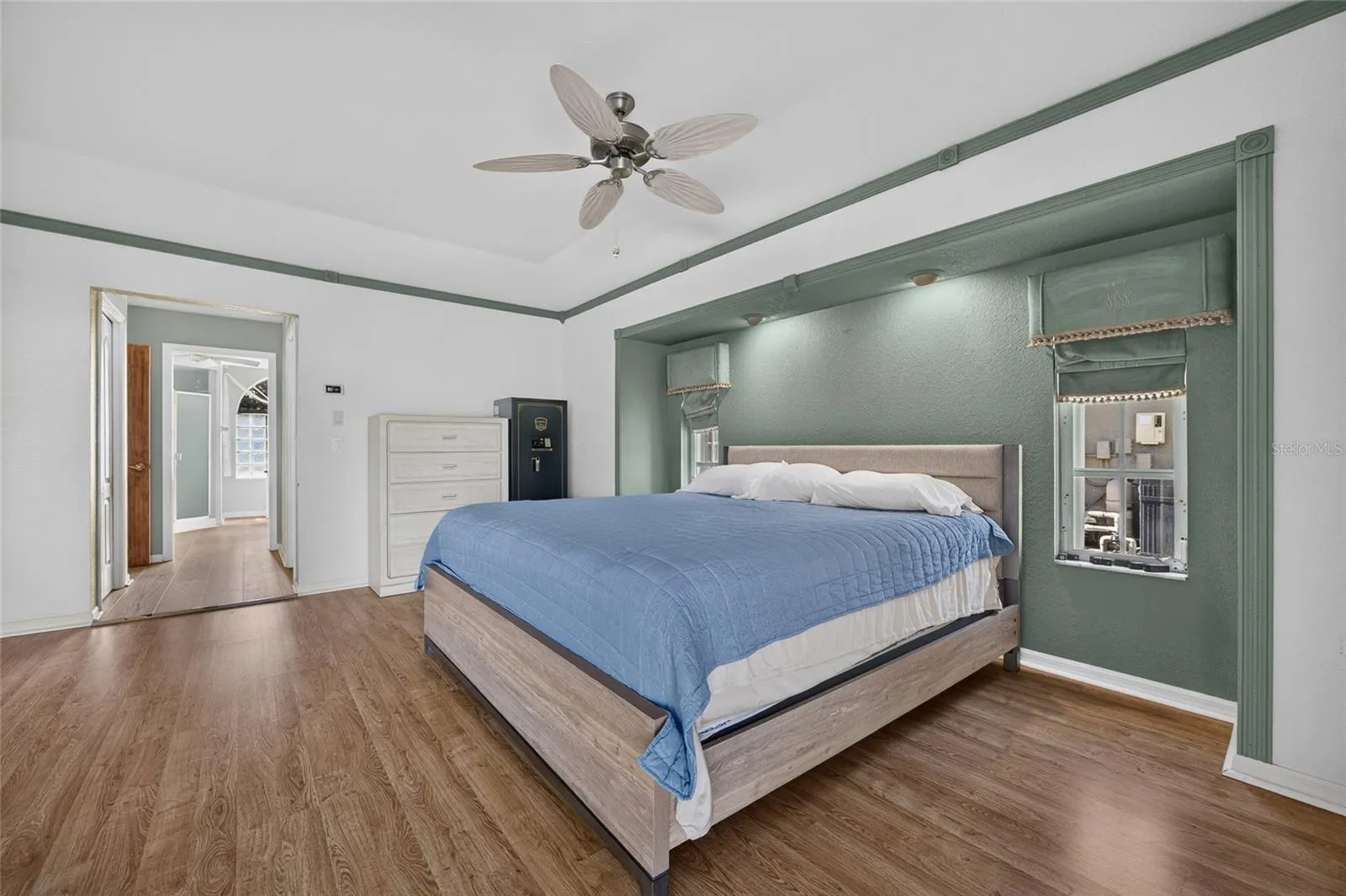 112 GREAT ISAAC CT